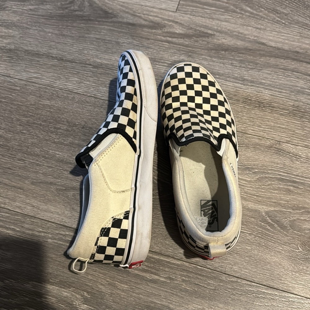 Checkered Vans - Picture 2 of 3
